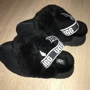 UGG Funkette Black - size 9